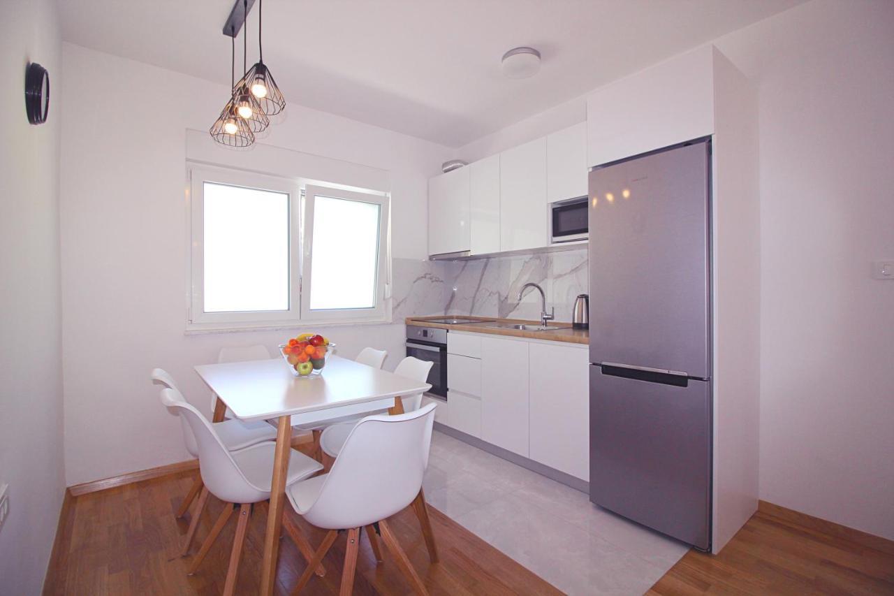 פרימוסטן Sun Apartments מראה חיצוני תמונה
